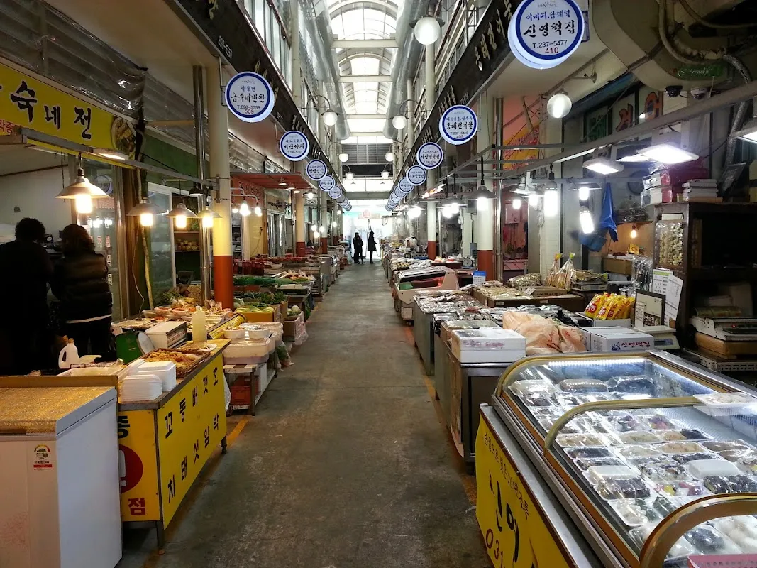 권선종합시장 사진 2