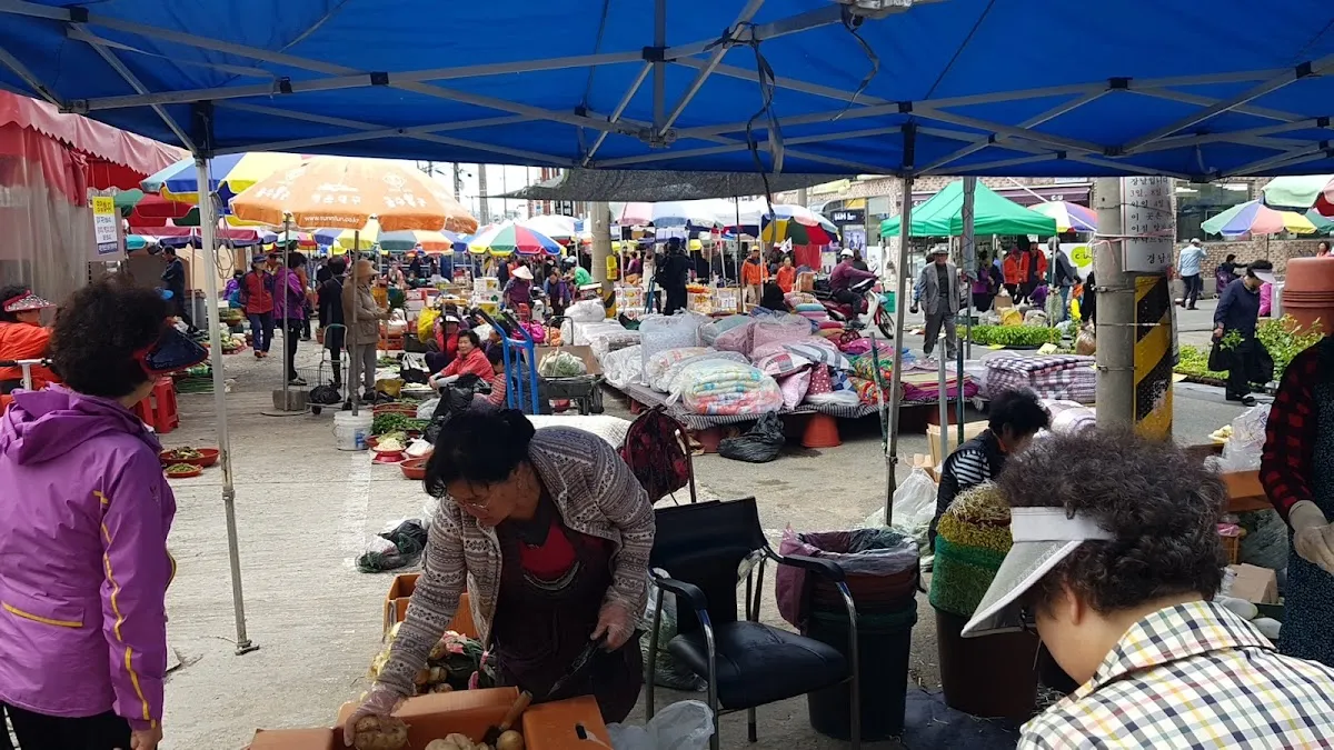 삼천포종합시장 사진 4