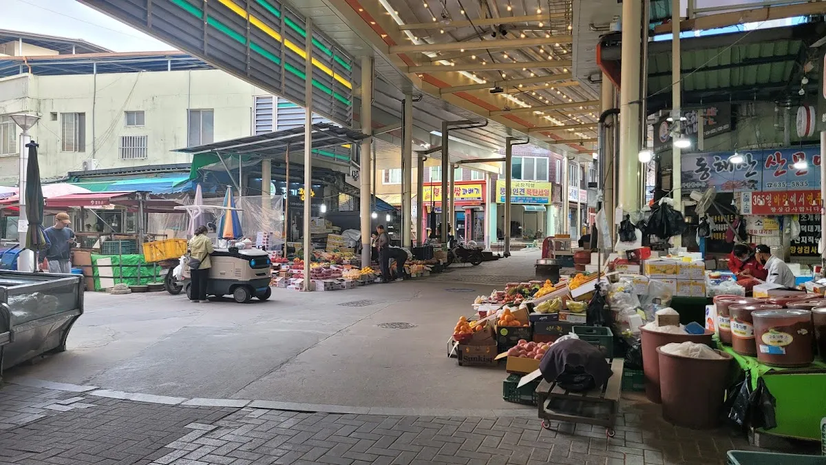 선비골전통시장 전경