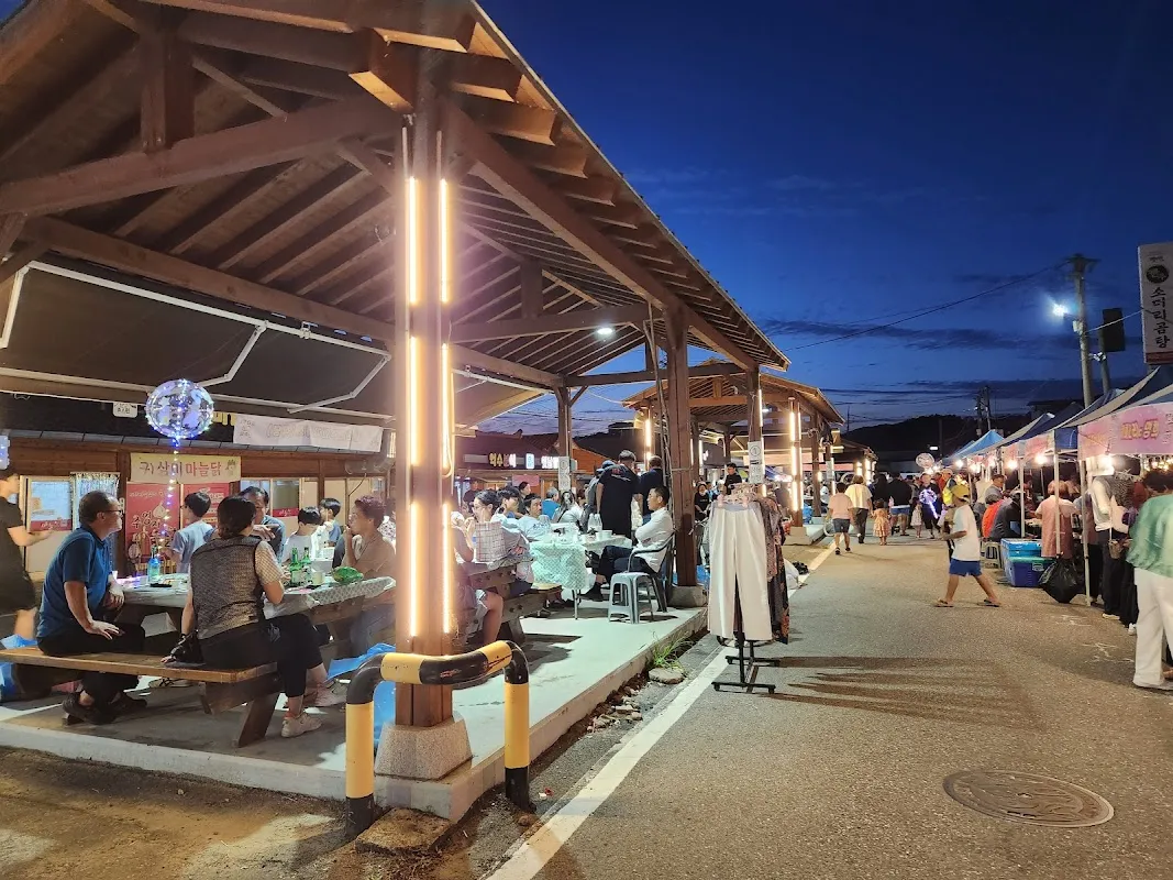 단촌정기시장 전경