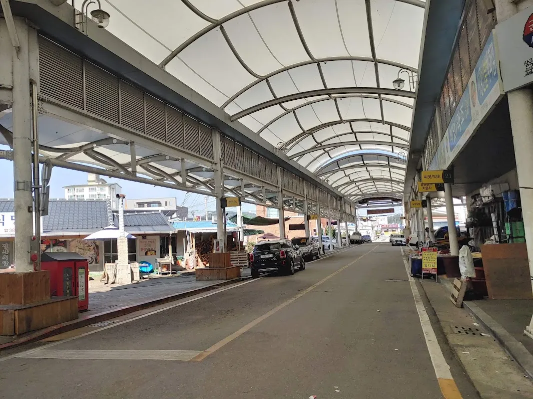 군위전통시장 전경