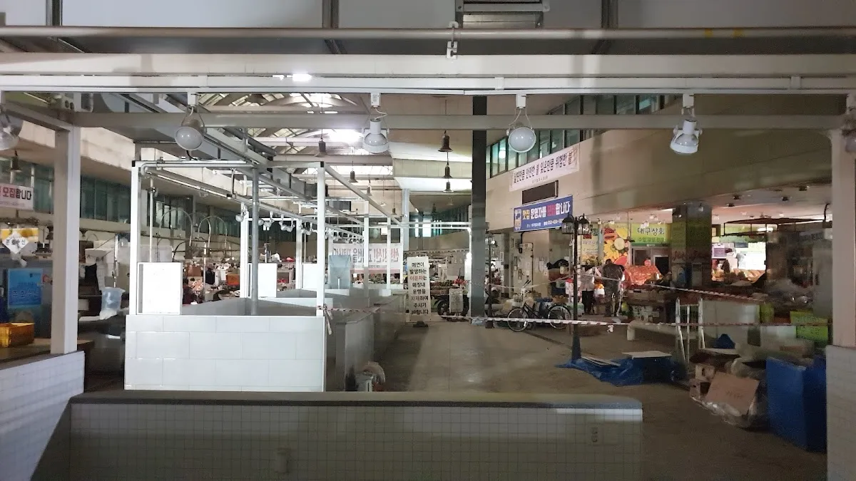 대구청과시장 전경