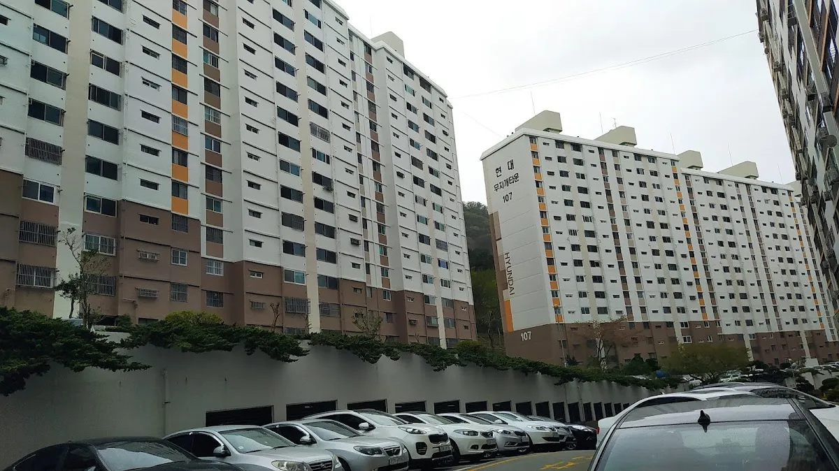 주례현대무지개상가 전경