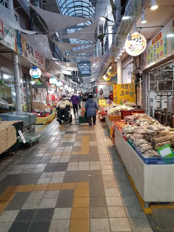 반송큰시장(반송2동시장) 전경