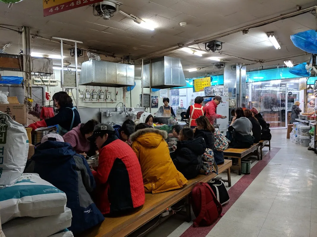 신성종합시장(건물형) 사진 2