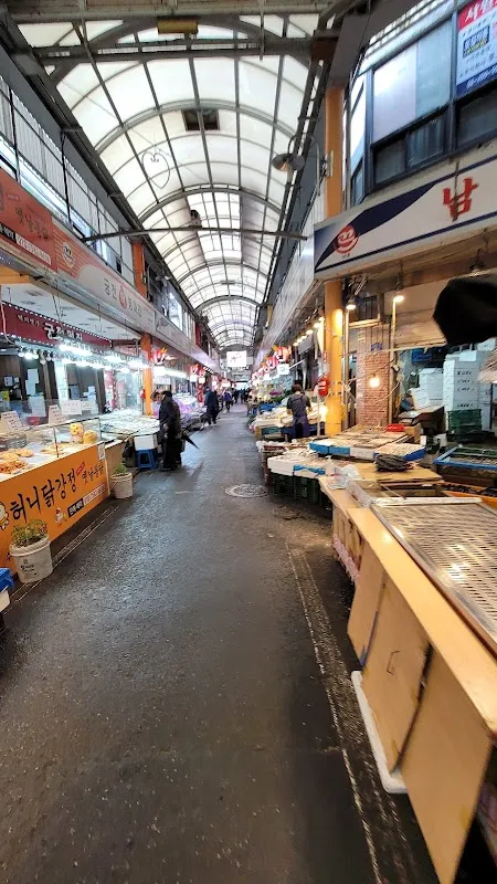 중곡제일시장(이오상사) 전경