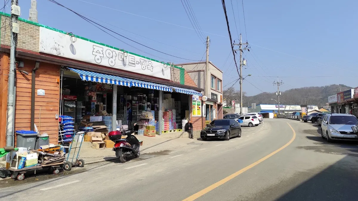 송지산정5일시장 전경