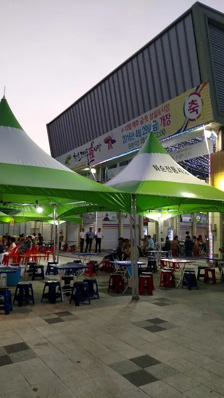 화순고인돌전통시장 전경